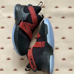 Nike Lebron Soldier XII Sneakers